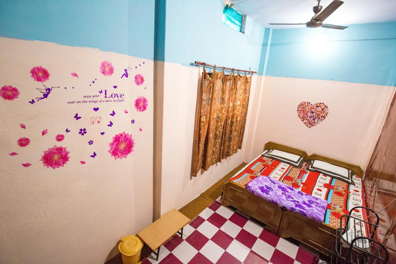 Somit Paying Guest House Varanasi Exterior photo